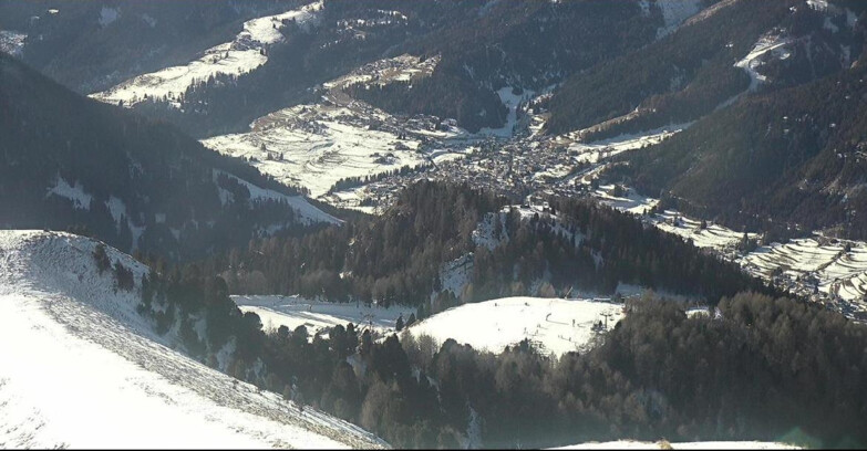 Webcam Pozza di Fassa-Aloch-Buffaure  - Sasso Lungo e Sasso Piatto visti da Buffaure