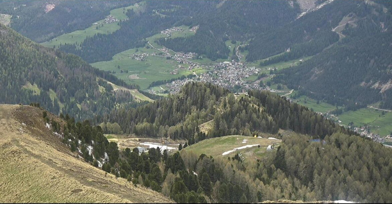 Webcam Pozza di Fassa-Aloch-Buffaure  - Sasso Lungo und Sasso Piatto