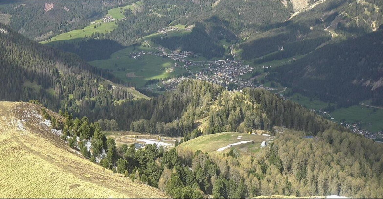 Webcam Pozza di Fassa-Aloch-Buffaure  - Sasso Lungo e Sasso Piatto visti da Buffaure