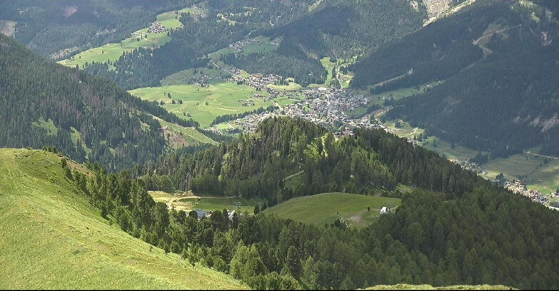 Webcam Pozza di Fassa-Aloch-Buffaure  - Sasso Lungo e Sasso Piatto visti da Buffaure