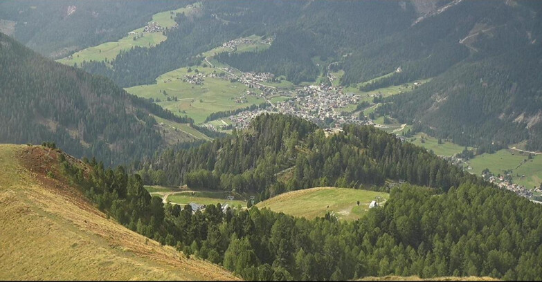 Webcam Pozza di Fassa-Aloch-Buffaure - Sasso Lungo e Sasso Piatto visti da Buffaure