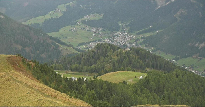 Webcam Pozza di Fassa-Aloch-Buffaure - Sasso Lungo e Sasso Piatto visti da Buffaure