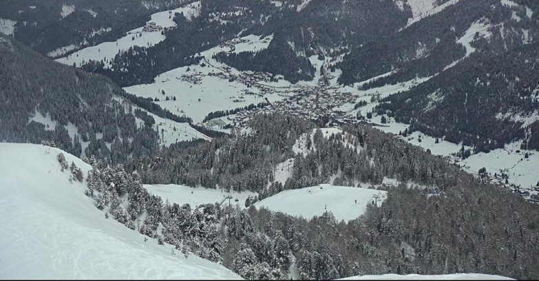 Webcam Pozza di Fassa-Aloch-Buffaure  - Sasso Lungo und Sasso Piatto