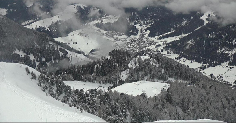 Webcam Pozza di Fassa-Aloch-Buffaure - Sasso Lungo e Sasso Piatto visti da Buffaure