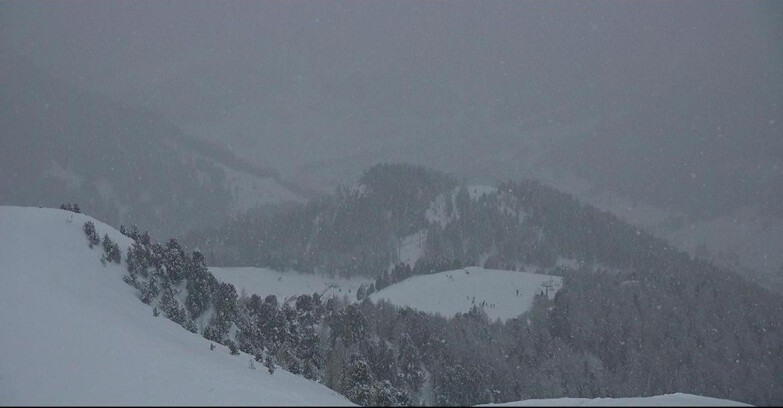 Webcam Pozza di Fassa-Aloch-Buffaure - Sasso Lungo e Sasso Piatto visti da Buffaure