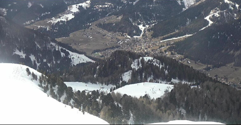 Webcam Pozza di Fassa-Aloch-Buffaure  - Sasso Lungo und Sasso Piatto