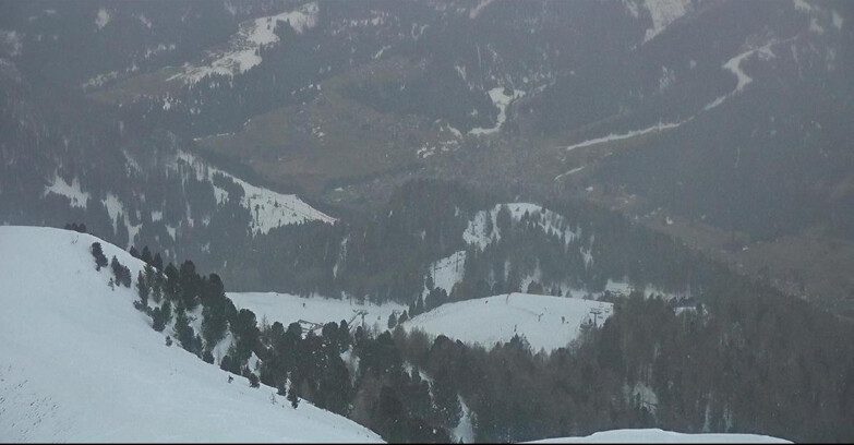 Webcam Pozza di Fassa-Aloch-Buffaure  - Sasso Lungo e Sasso Piatto visti da Buffaure
