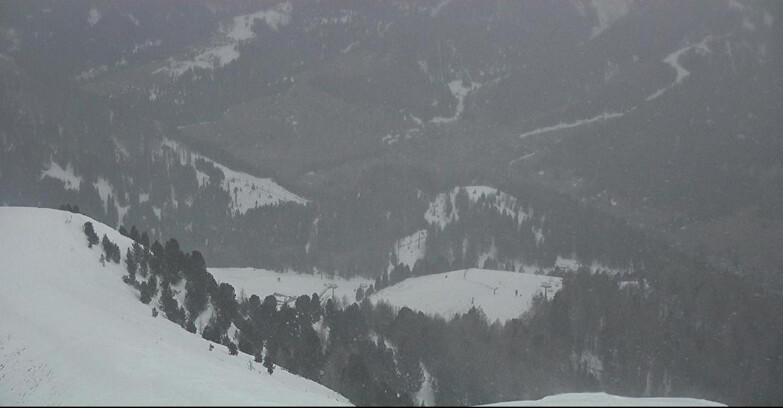 Webcam Pozza di Fassa-Aloch-Buffaure  - Sasso Lungo e Sasso Piatto visti da Buffaure