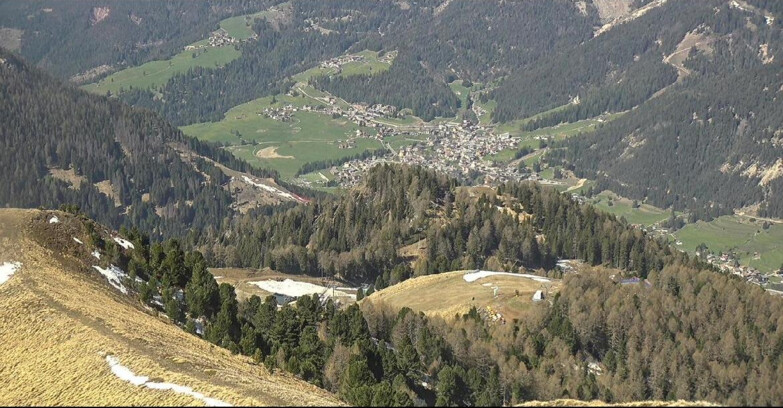 Webcam Pozza di Fassa-Aloch-Buffaure  - Sasso Lungo e Sasso Piatto visti da Buffaure