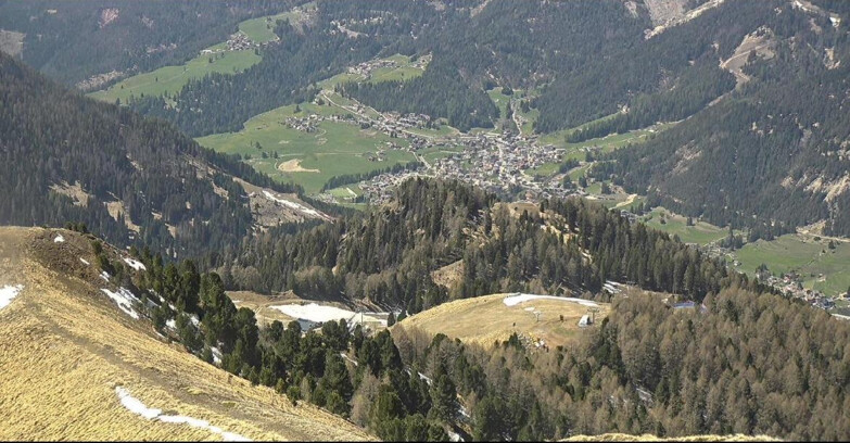 Webcam Pozza di Fassa-Aloch-Buffaure  - Sasso Lungo e Sasso Piatto visti da Buffaure