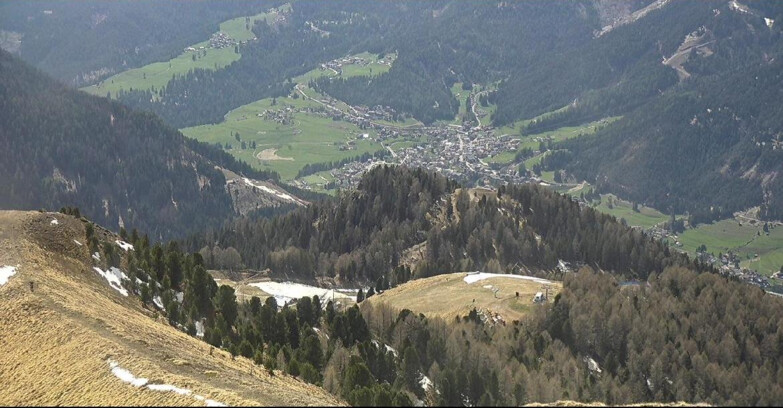 Webcam Pozza di Fassa-Aloch-Buffaure  - Sasso Lungo e Sasso Piatto visti da Buffaure