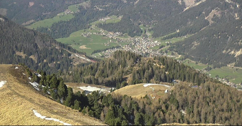 Webcam Pozza di Fassa-Aloch-Buffaure  - Sasso Lungo e Sasso Piatto visti da Buffaure