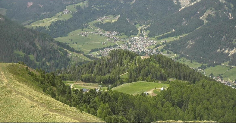 Webcam Pozza di Fassa-Aloch-Buffaure  - Sasso Lungo e Sasso Piatto visti da Buffaure