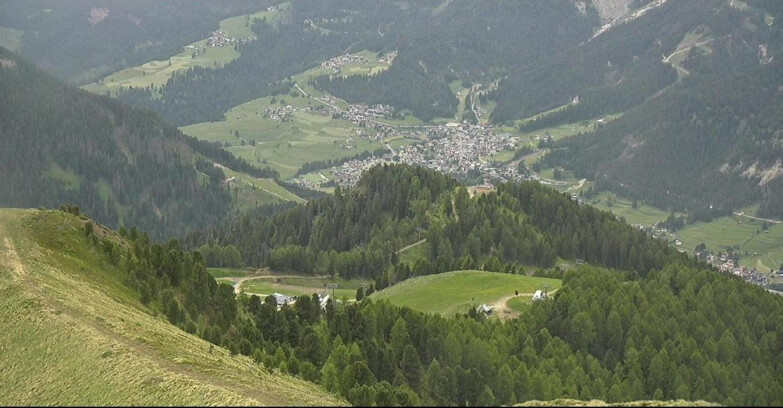 Webcam Pozza di Fassa-Aloch-Buffaure  - Sasso Lungo e Sasso Piatto visti da Buffaure