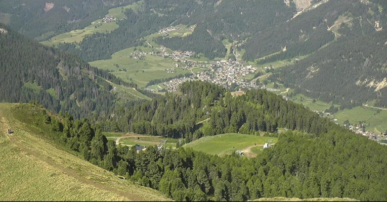 Webcam Pozza di Fassa-Aloch-Buffaure  - Sasso Lungo e Sasso Piatto visti da Buffaure