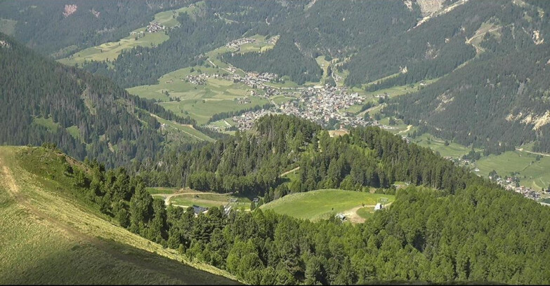 Webcam Pozza di Fassa-Aloch-Buffaure  - Sasso Lungo e Sasso Piatto visti da Buffaure