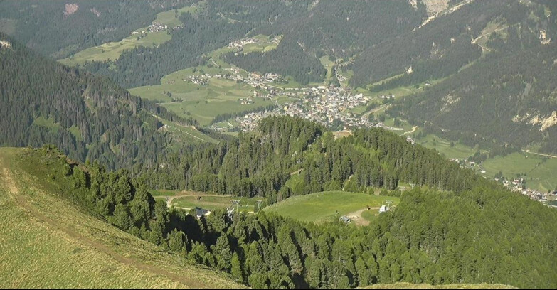 Webcam Pozza di Fassa-Aloch-Buffaure  - Sasso Lungo e Sasso Piatto visti da Buffaure