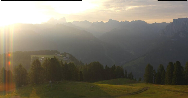 Webcam Vigo di Fassa-Pera-Ciampedìe - Vigo di Fassa - Ciampedie e Pozza Buffaure