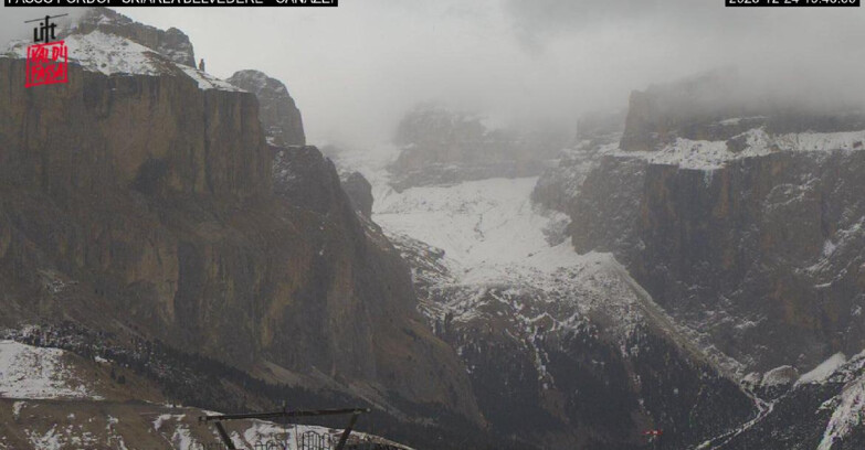 Webcam Campitello-Mazzin-Col Rodella - Canazei - Belvedere - Skiarea Belvedere