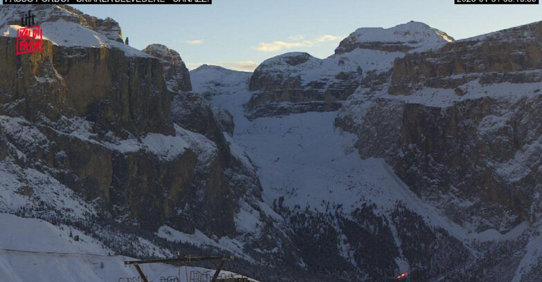 Webcam Campitello-Mazzin-Col Rodella - Canazei - Belvedere - Skiarea Belvedere