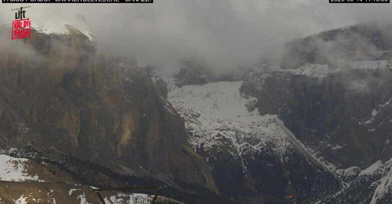 Webcam Campitello-Mazzin-Col Rodella - Canazei - Belvedere - Skiarea Belvedere