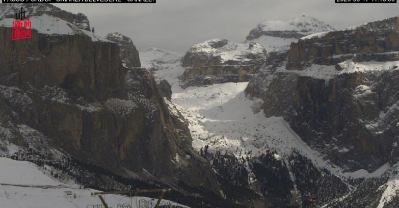 Webcam Campitello-Mazzin-Col Rodella - Canazei - Belvedere - Skiarea Belvedere