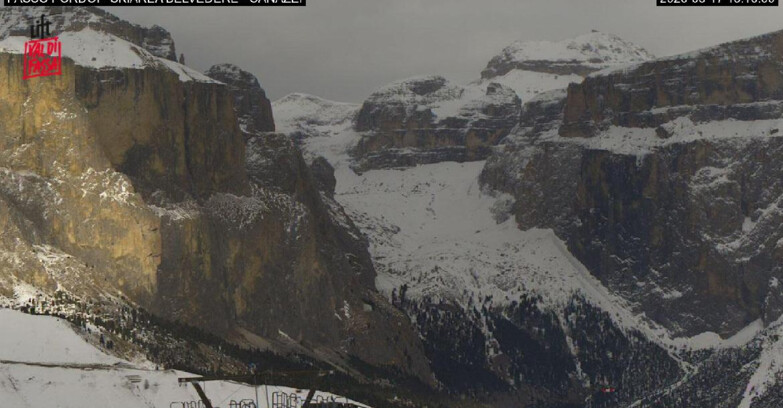 Webcam Campitello-Mazzin-Col Rodella - Canazei - Belvedere - Skiarea Belvedere