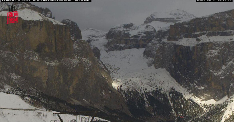 Webcam Campitello-Mazzin-Col Rodella - Canazei - Belvedere - Skiarea Belvedere