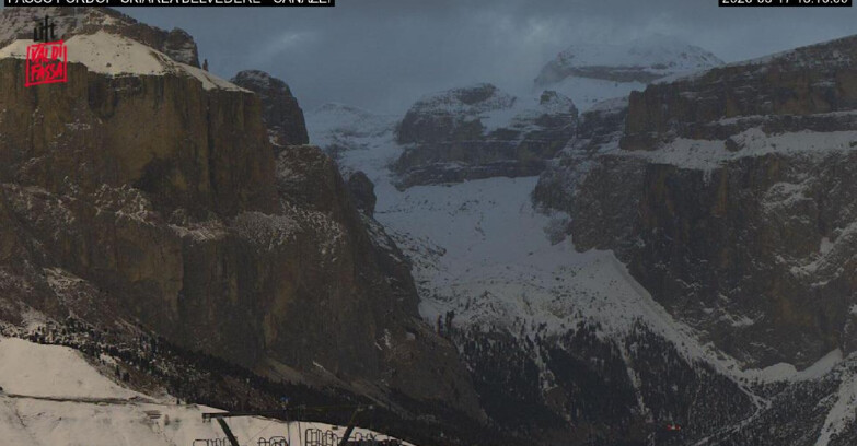 Webcam Campitello-Mazzin-Col Rodella - Canazei - Belvedere - Skiarea Belvedere