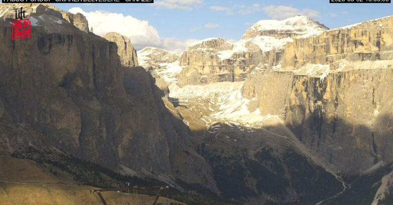 Webcam Campitello-Mazzin-Col Rodella - Canazei - Belvedere - Skiarea Belvedere
