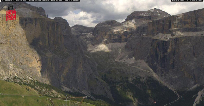 Webcam Campitello-Mazzin-Col Rodella - Canazei - Belvedere - Skiarea Belvedere