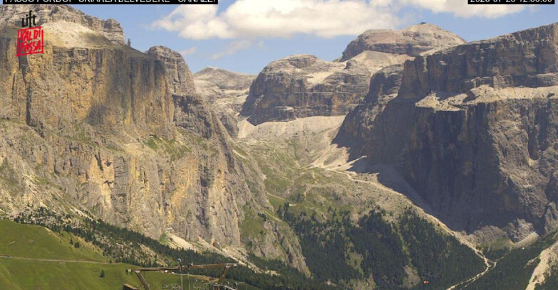 Webcam Campitello-Mazzin-Col Rodella  - Canazei - Belvedere - Skiarea Belvedere