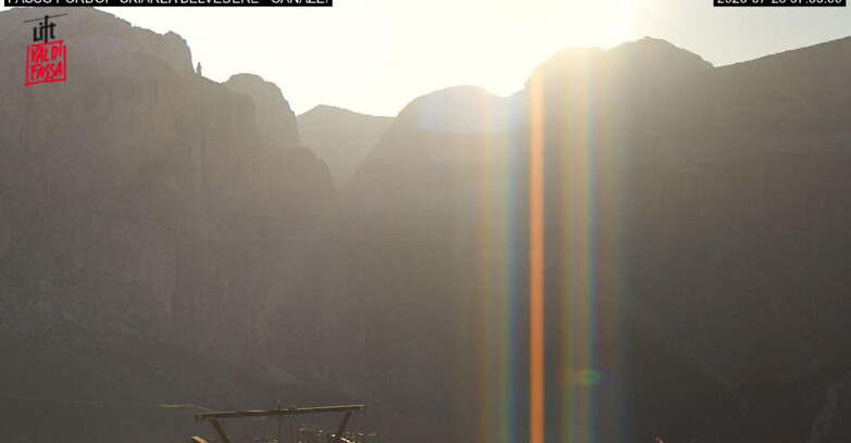 Webcam Campitello-Mazzin-Col Rodella  - Canazei - Belvedere - Skiarea Belvedere