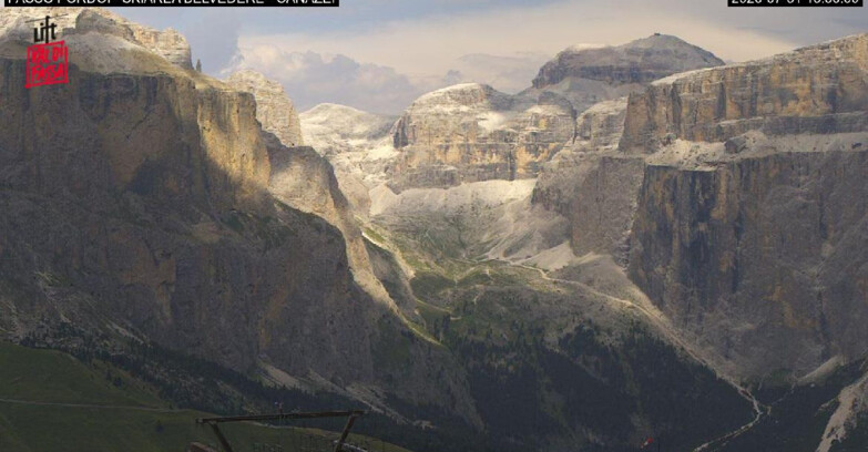 Webcam Campitello-Mazzin-Col Rodella  - Canazei - Belvedere - Skiarea Belvedere
