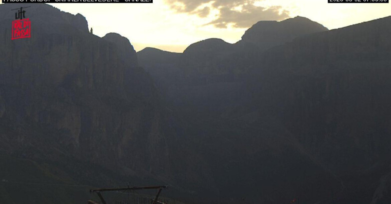 Webcam Campitello-Mazzin-Col Rodella - Canazei - Belvedere - Skiarea Belvedere