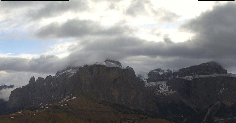 Webcam Кампителло-Маццин-Кол-Роделла  - Campitello di Fassa - Canazei - Gruppo del Sella