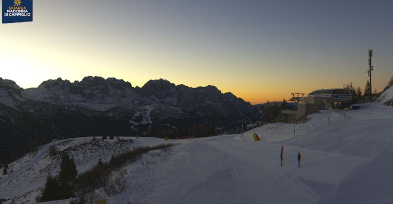 Webcam Folgarida-Marilleva  (Skiarea Campiglio Dolomiti di Brenta - Val di Sole Val Rendena) - Seggiovia Malghette 