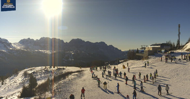 Webcam Skiarea Campiglio Dolomiti di Brenta Val di Sole Val Rendena - Seggiovia Malghette 