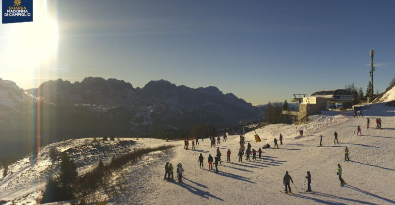 Webcam Folgarida-Marilleva  (Skiarea Campiglio Dolomiti di Brenta - Val di Sole Val Rendena) - Seggiovia Malghette 