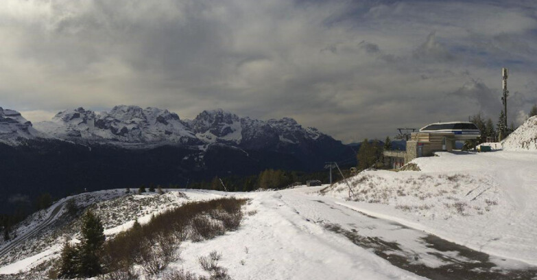 Webcam Folgarida-Marilleva  (Skiarea Campiglio Dolomiti di Brenta - Val di Sole Val Rendena) - Seggiovia Malghette 