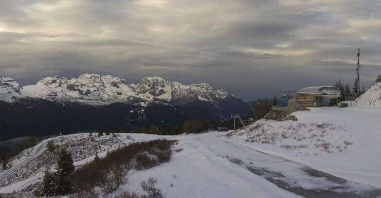 Webcam Folgarida-Marilleva  (Skiarea Campiglio Dolomiti di Brenta - Val di Sole Val Rendena) - Seggiovia Malghette 