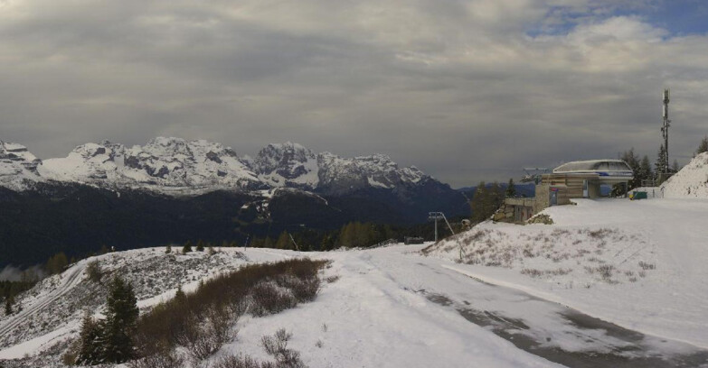 Webcam Folgarida-Marilleva  (Skiarea Campiglio Dolomiti di Brenta - Val di Sole Val Rendena) - Seggiovia Malghette 