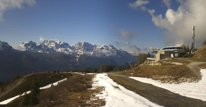 Webcam Folgarida-Marilleva  (Skiarea Campiglio Dolomiti di Brenta - Val di Sole Val Rendena) - Seggiovia Malghette 