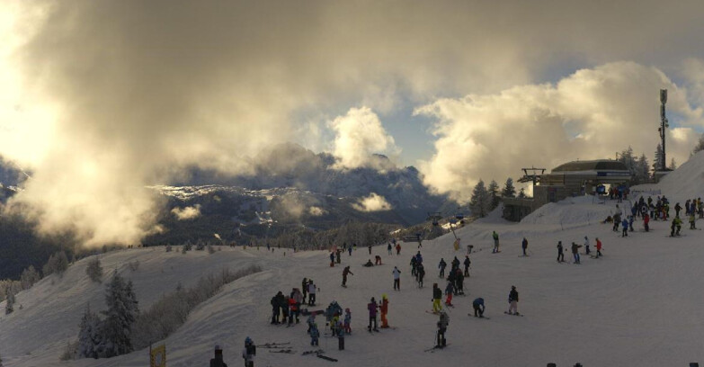 Webcam Folgarida-Marilleva  (Skiarea Campiglio Dolomiti di Brenta - Val di Sole Val Rendena) - Seggiovia Malghette 