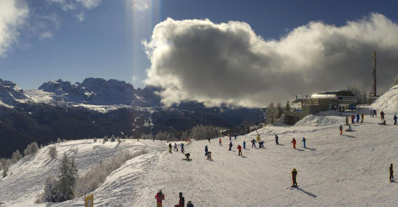 Webcam Folgarida-Marilleva  (Skiarea Campiglio Dolomiti di Brenta - Val di Sole Val Rendena) - Seggiovia Malghette 