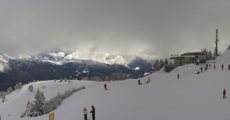 Webcam Folgarida-Marilleva  (Skiarea Campiglio Dolomiti di Brenta - Val di Sole Val Rendena) - Seggiovia Malghette 