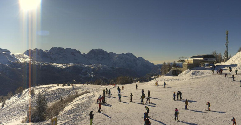 Webcam Skiarea Campiglio Dolomiti di Brenta Val di Sole Val Rendena - Seggiovia Malghette 