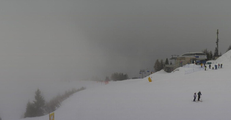 Webcam Folgarida-Marilleva  (Skiarea Campiglio Dolomiti di Brenta - Val di Sole Val Rendena) - Seggiovia Malghette 