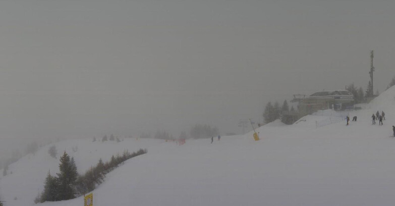 Webcam Folgarida-Marilleva  (Skiarea Campiglio Dolomiti di Brenta - Val di Sole Val Rendena) - Seggiovia Malghette 