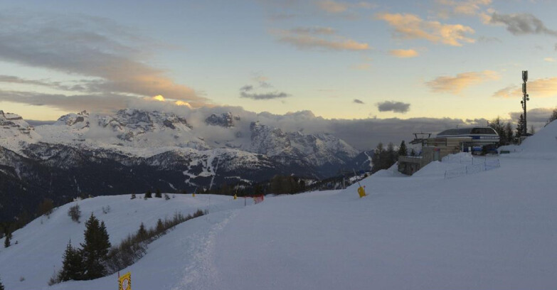 Webcam Skiarea Campiglio Dolomiti di Brenta Val di Sole Val Rendena - Seggiovia Malghette 